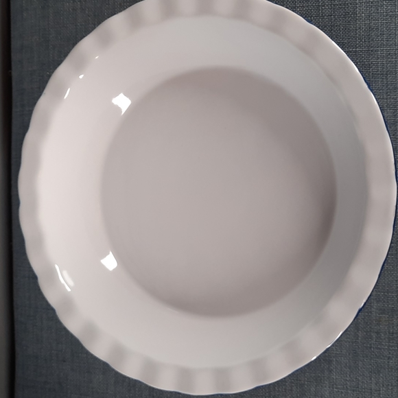 Ruffle Fluted Edge Pottery Pie Plate Baking Blue Embossed Pattern Bake Ba… - Picture 2 of 4